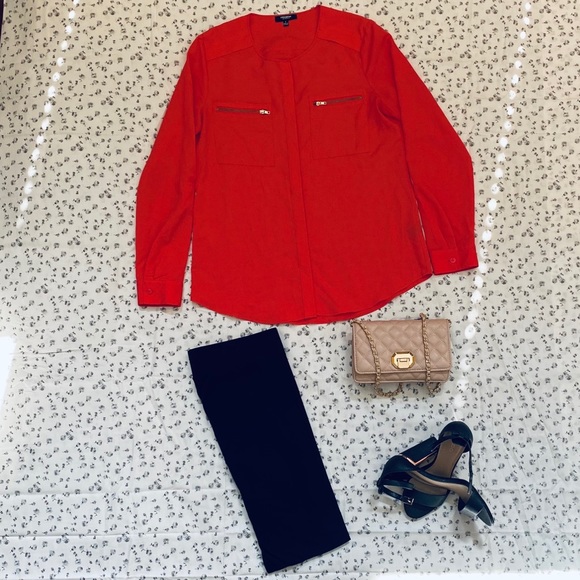 ❌ SOLD ❌ Red long sleeve blouse - Picture 1 of 5